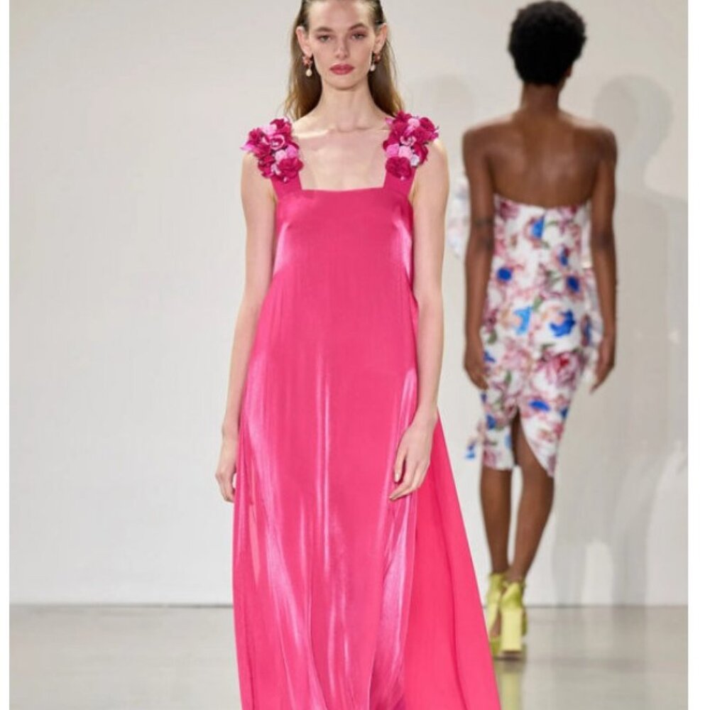 Stunning Badgley Mischka Valentine's gown, Size 2